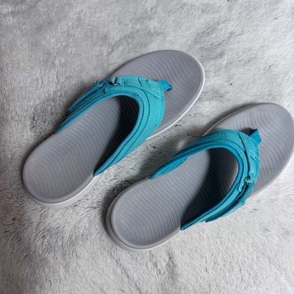 DREAM PAIRS~Size 8~Women’s Flip Flops with adjustable strap~NEW - Picture 2 of 12